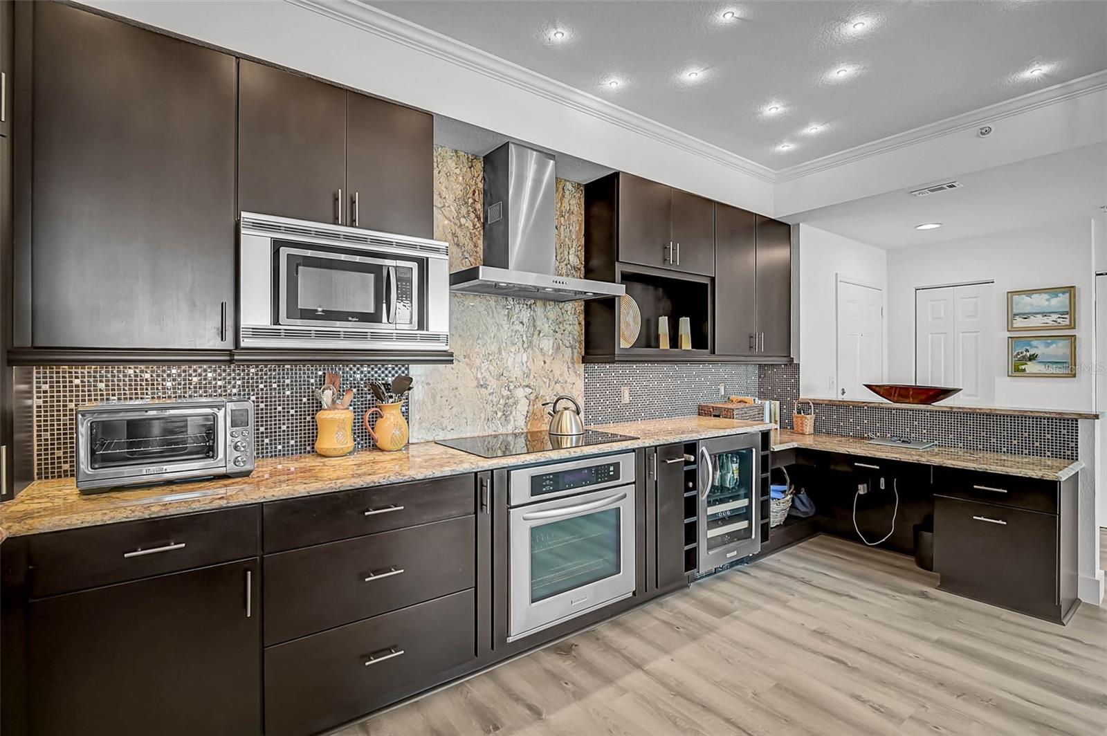 1064 N TAMIAMI TRAIL 1519