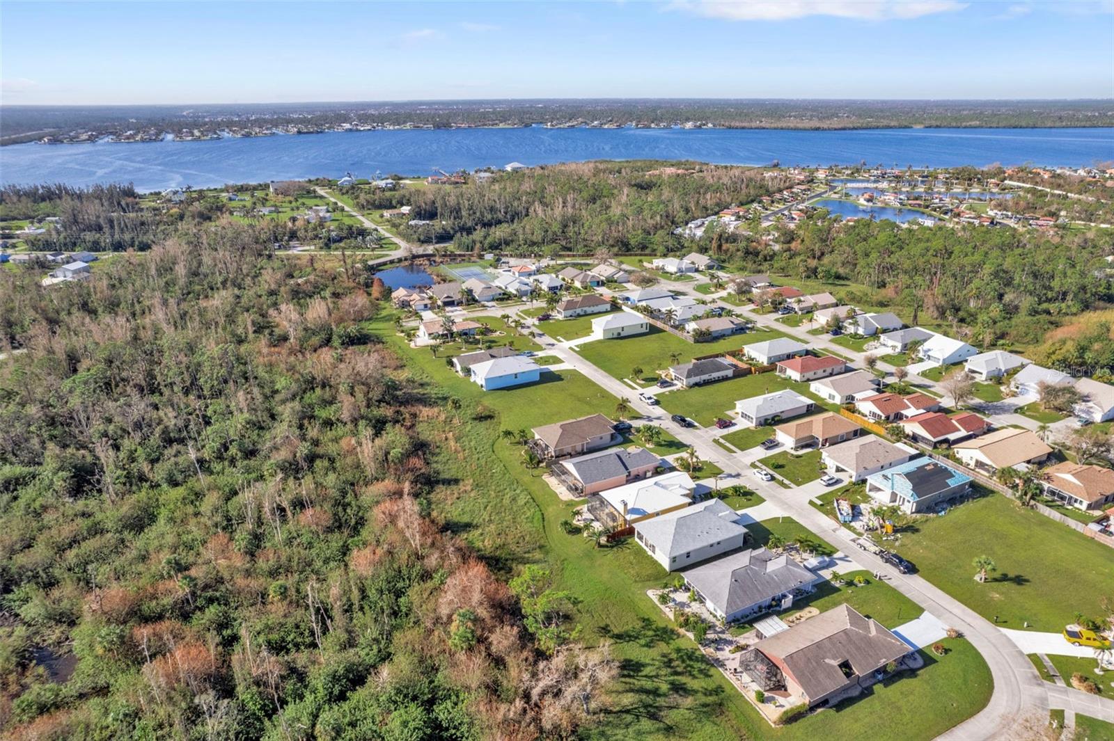 TREE TOPS AT RANGER POINT - Residential