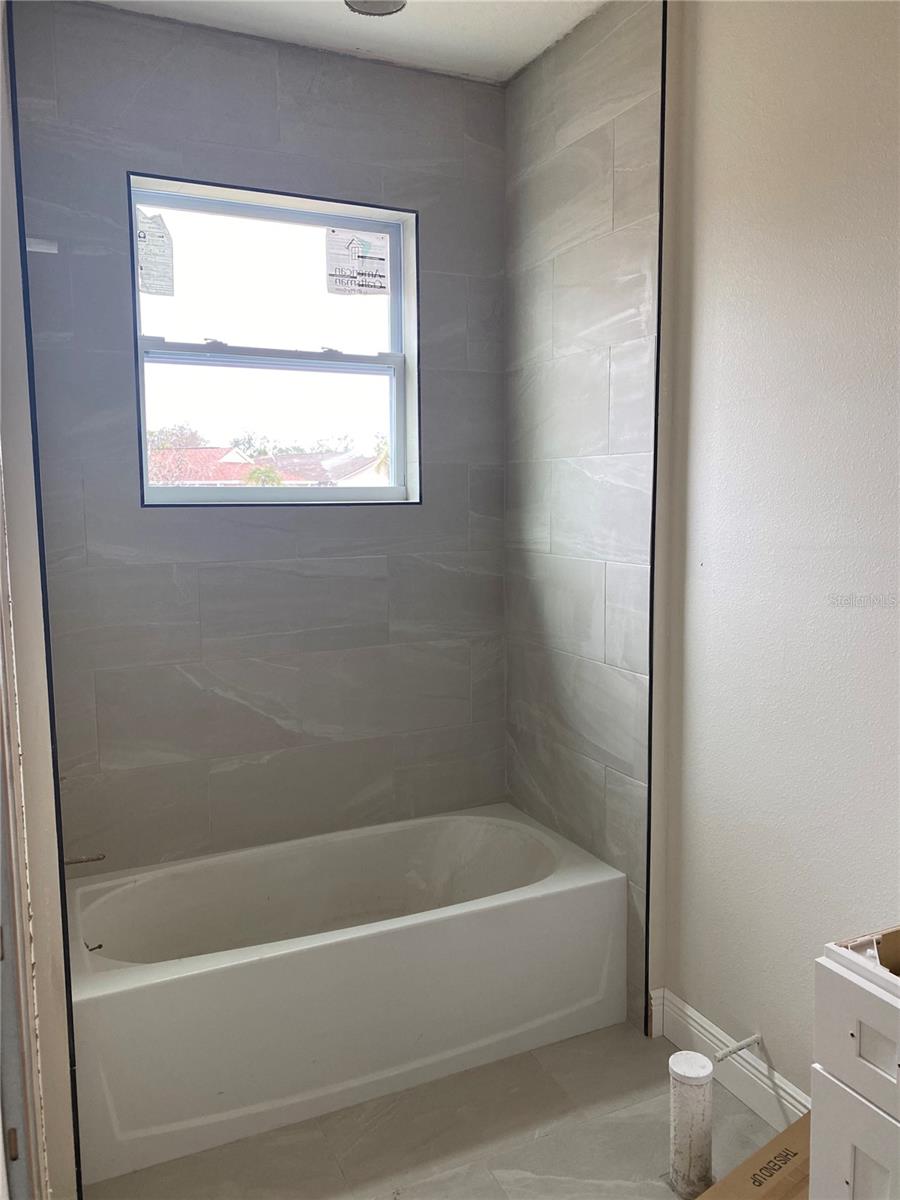 TREE TOPS AT RANGER POINT - Residential