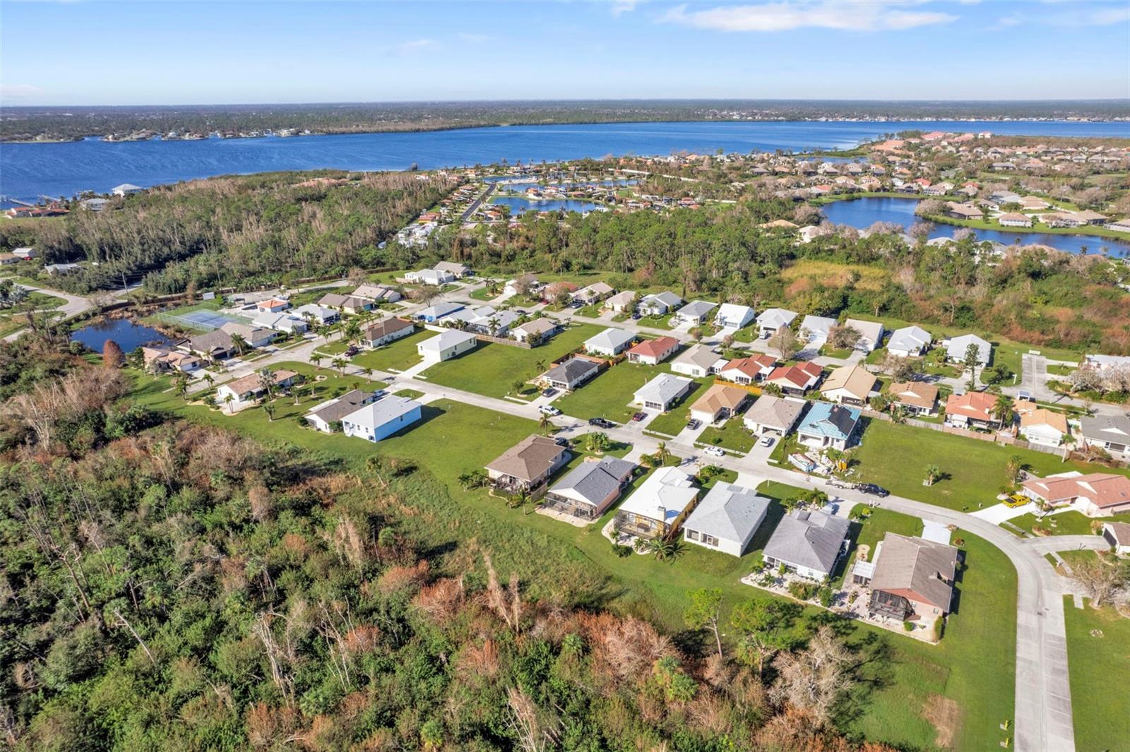 TREE TOPS AT RANGER POINT - Residential
