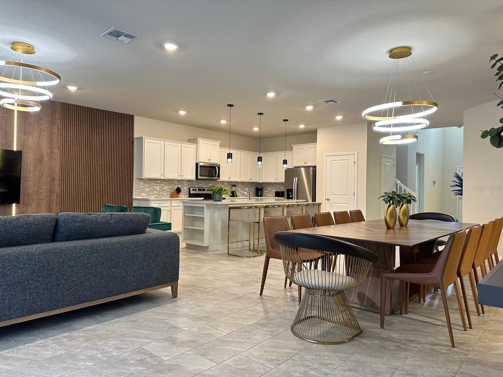 WINDSOR ISLAND RESIDENCE PH 3 - Residential