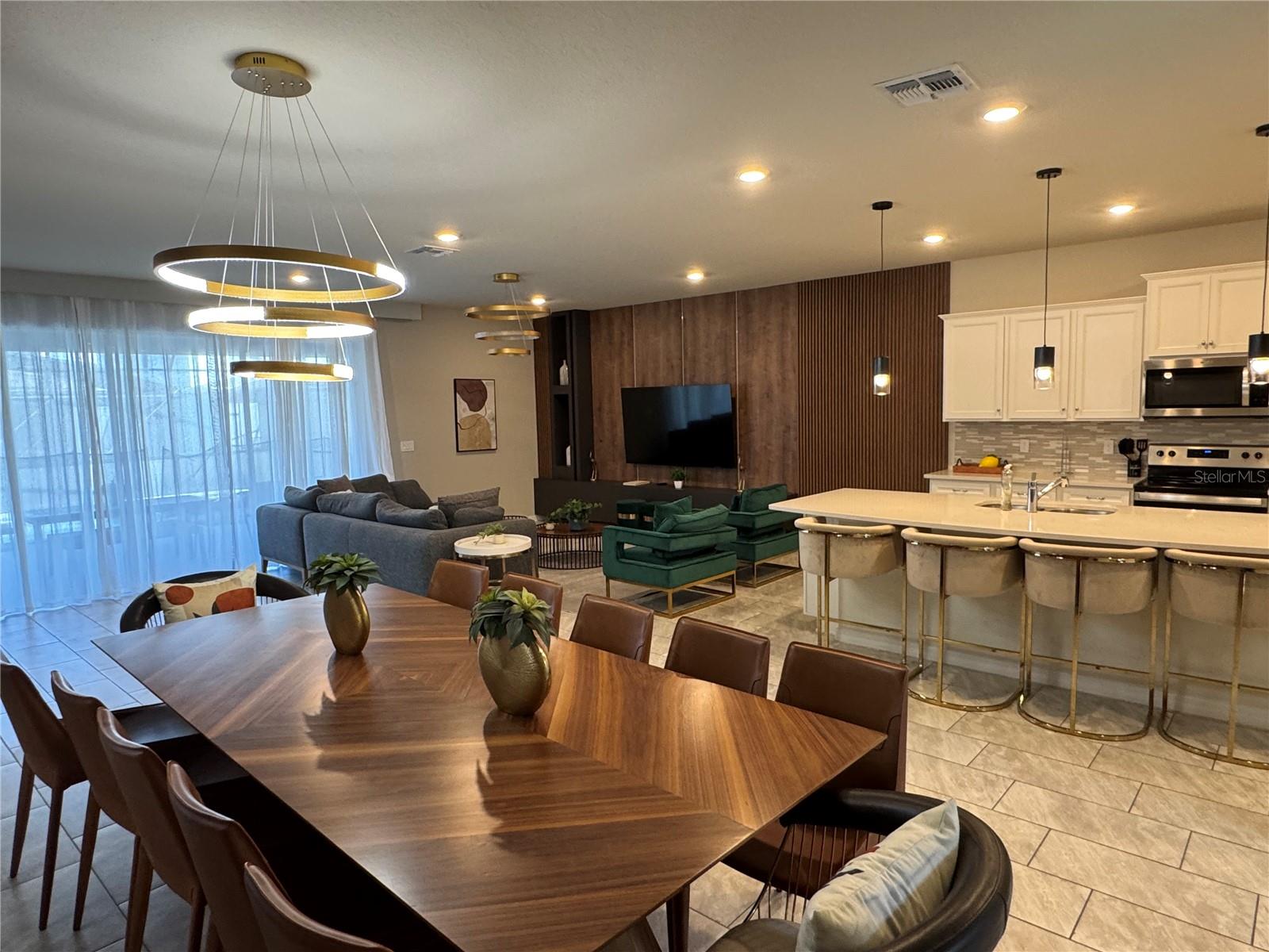 WINDSOR ISLAND RESIDENCE PH 3 - Residential