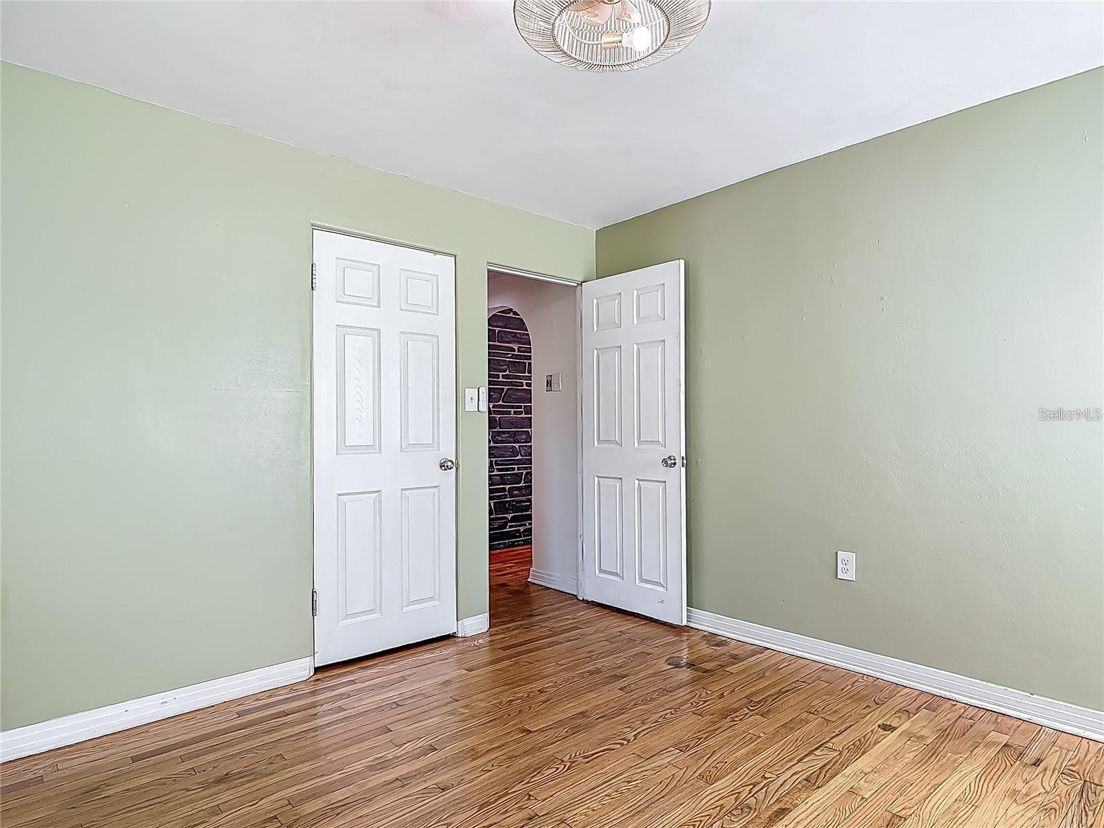 LASBURYS ADD SUNSET TERRACE - Residential