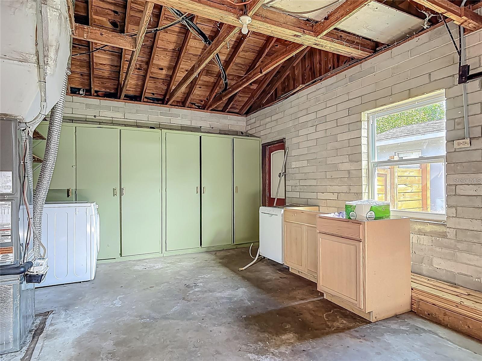 LASBURYS ADD SUNSET TERRACE - Residential