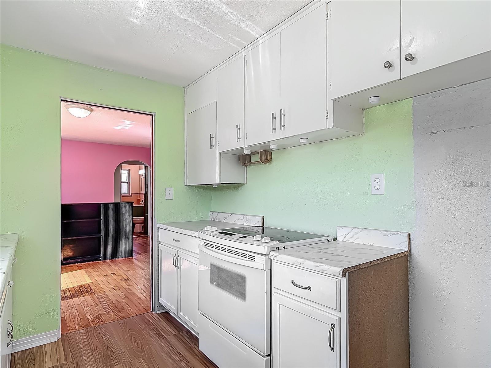 LASBURYS ADD SUNSET TERRACE - Residential