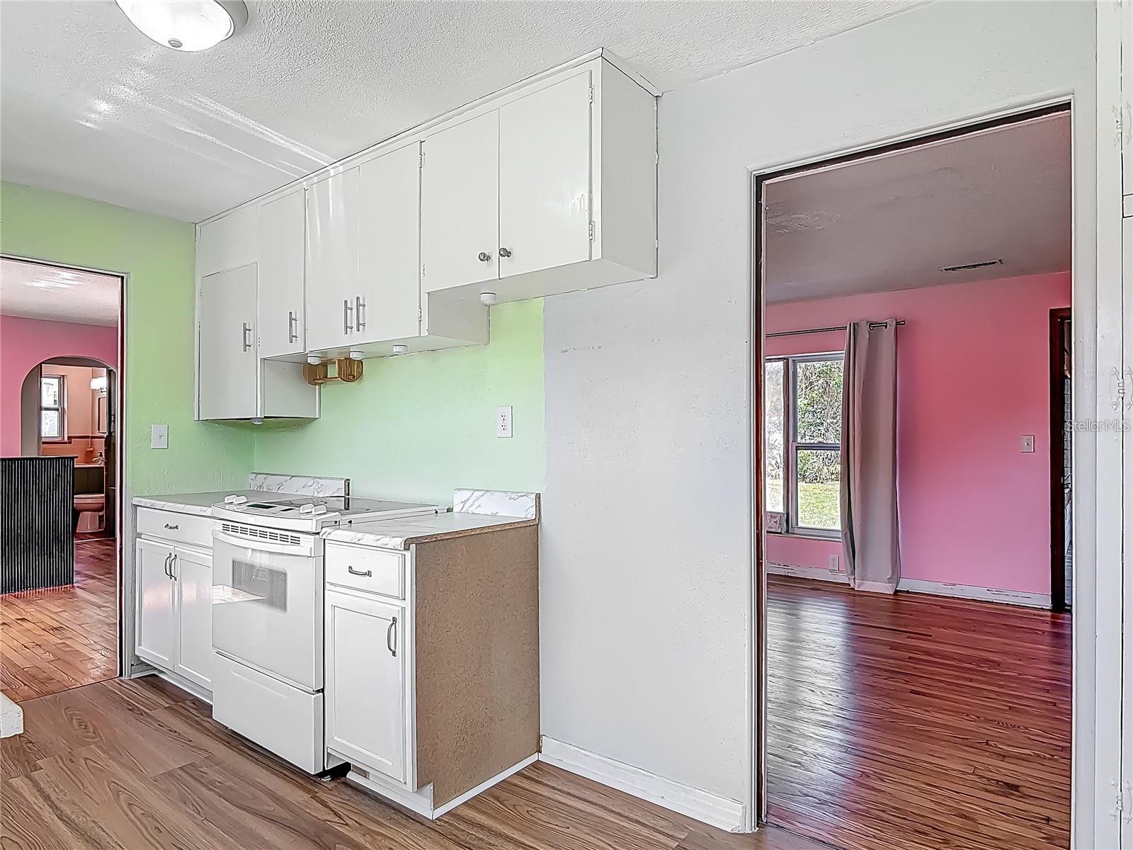 LASBURYS ADD SUNSET TERRACE - Residential