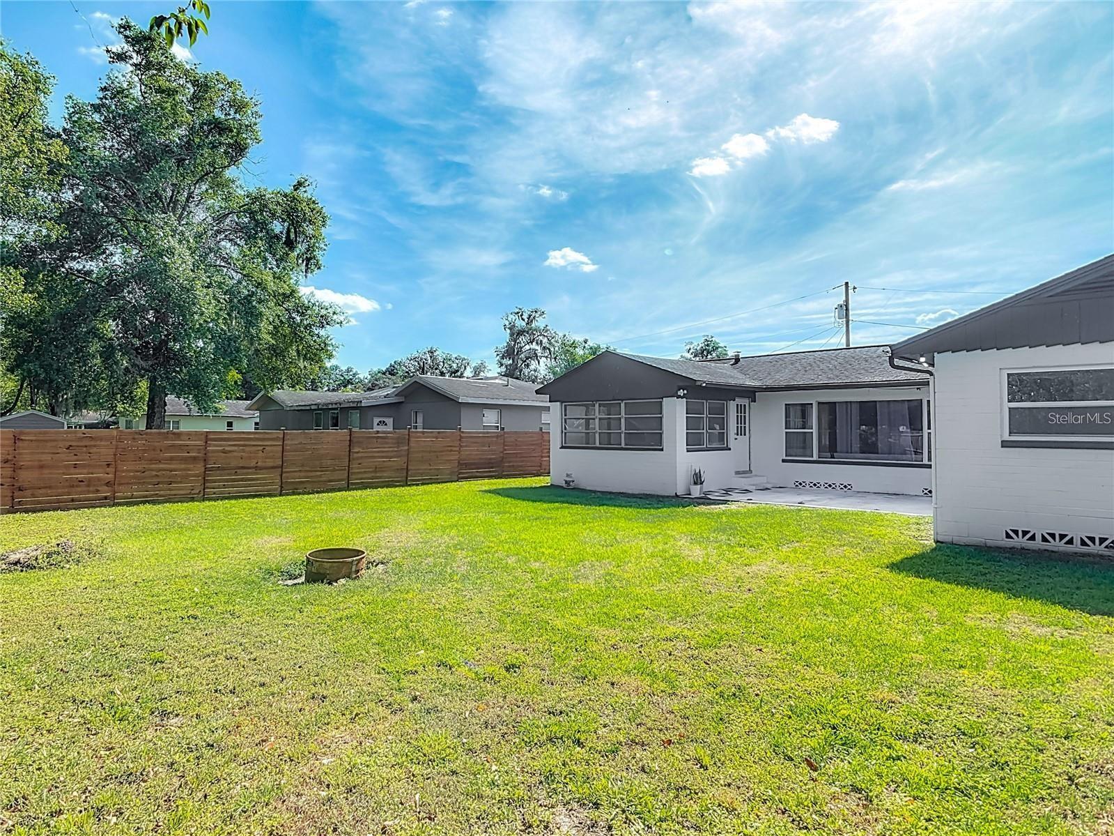 LASBURYS ADD SUNSET TERRACE - Residential