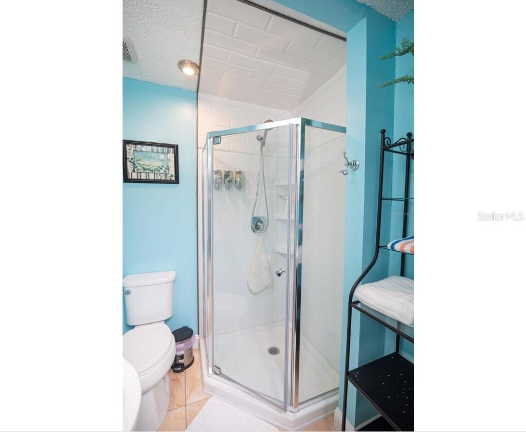 BUENAVENTURA LAKES UNIT 03 - Residential Lease