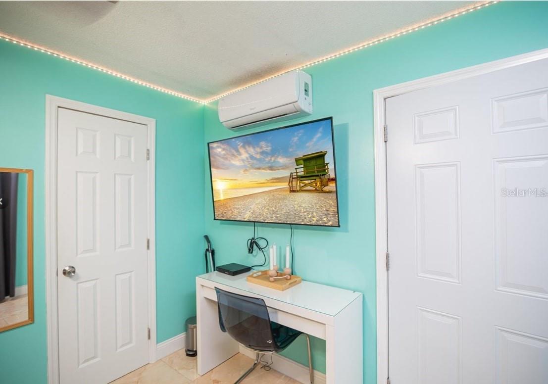 BUENAVENTURA LAKES UNIT 03 - Residential Lease