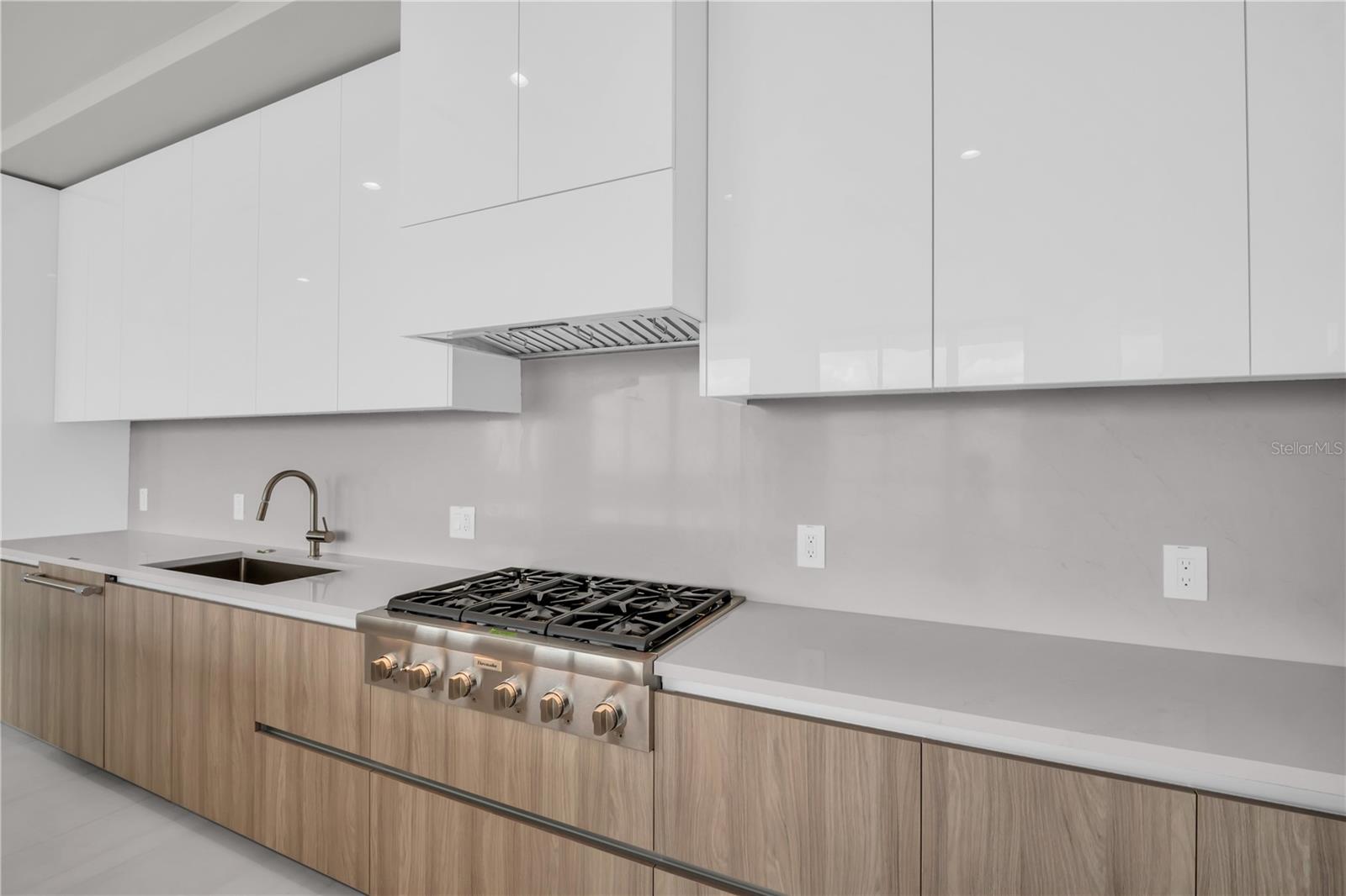 400 CENTRAL - Residential