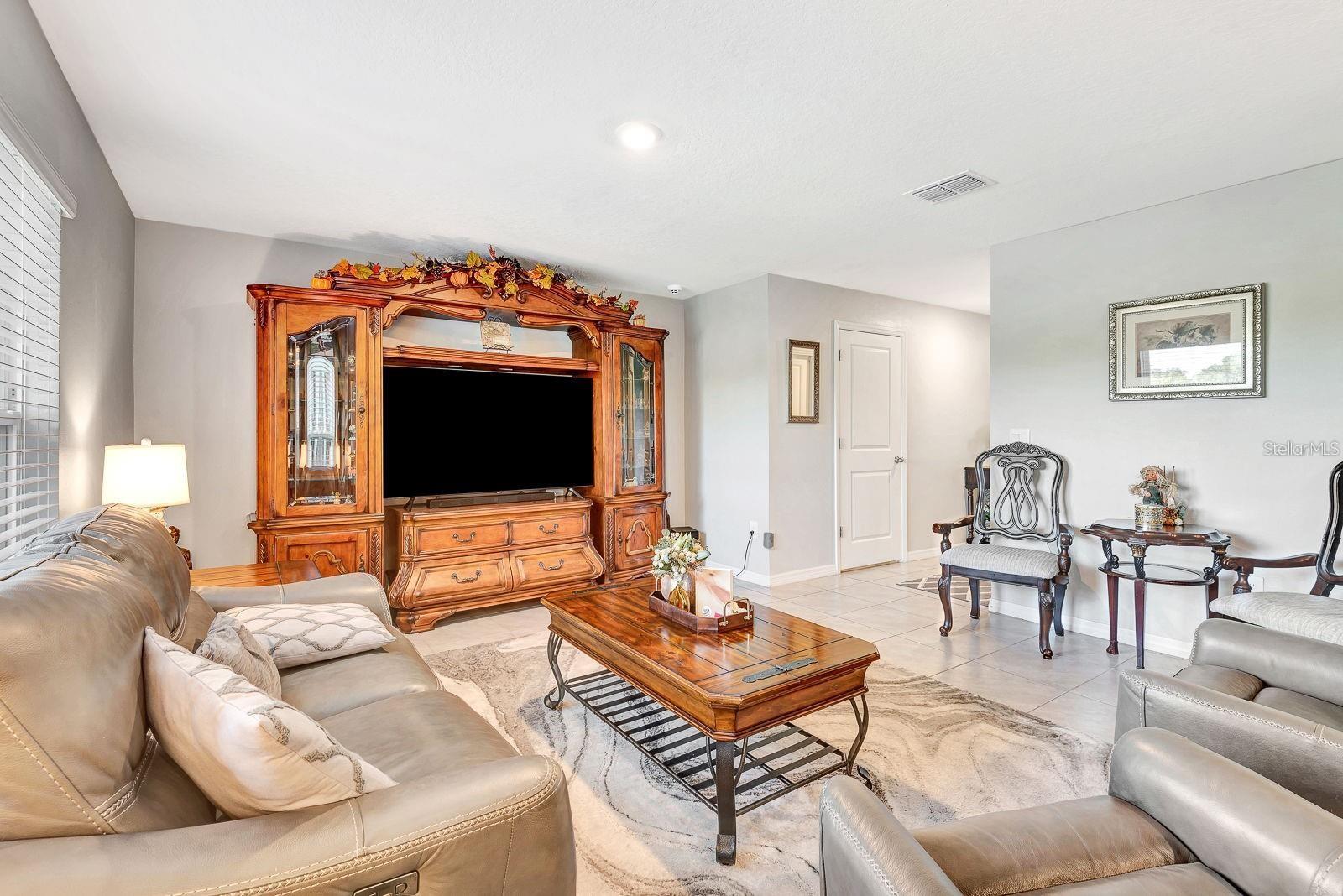 EVERGREEN PH I - Residential Lease