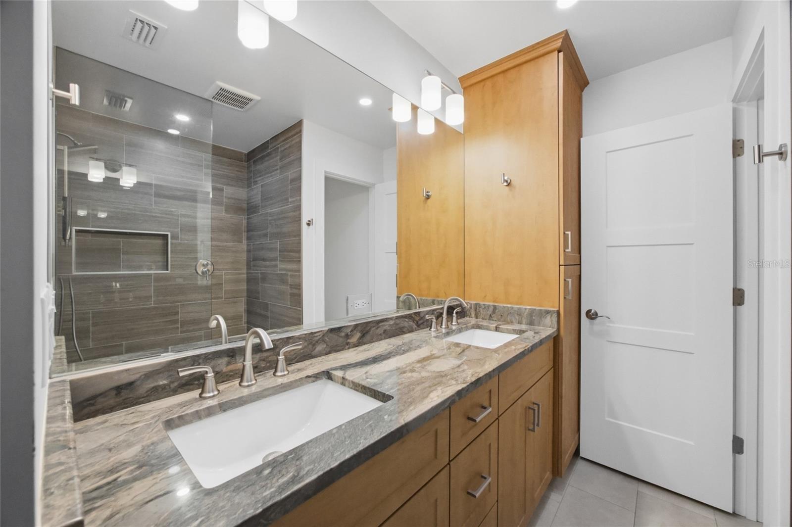 BRENTWOOD HEIGHTS 2ND ADD - Residential