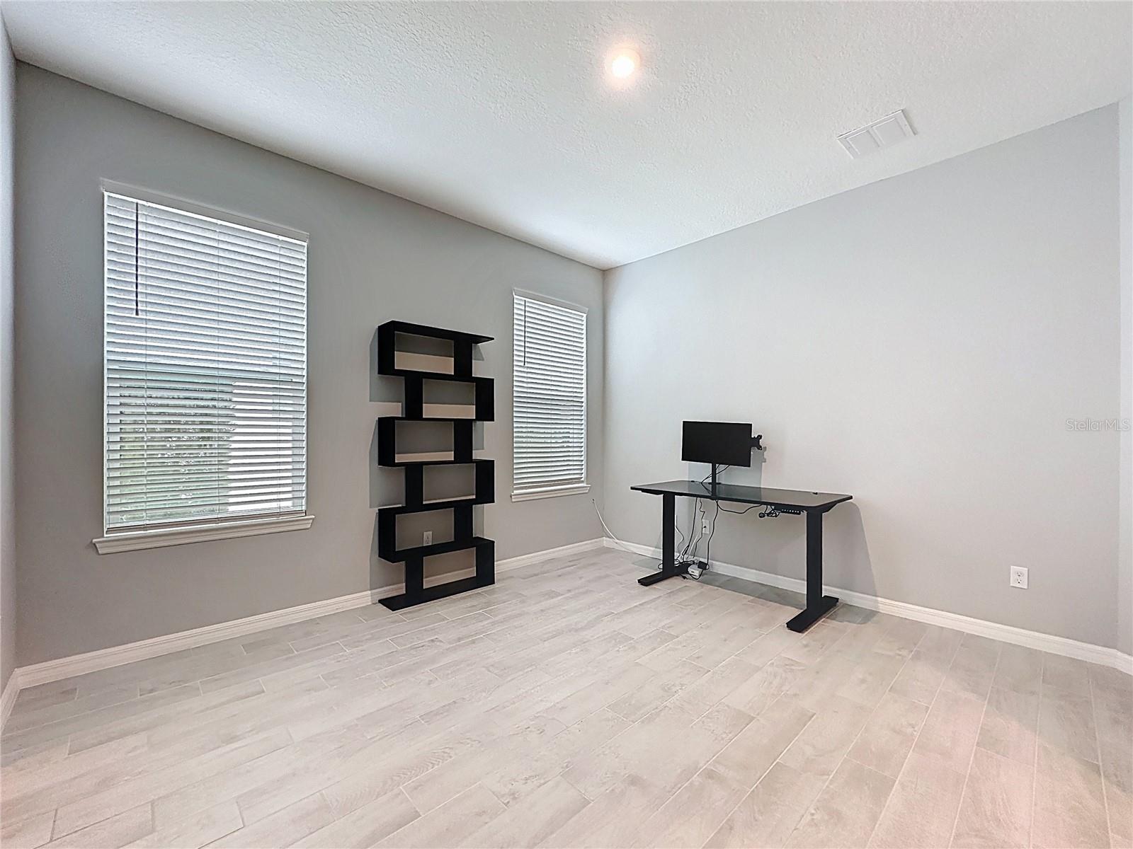 CRESTVIEW - Residential