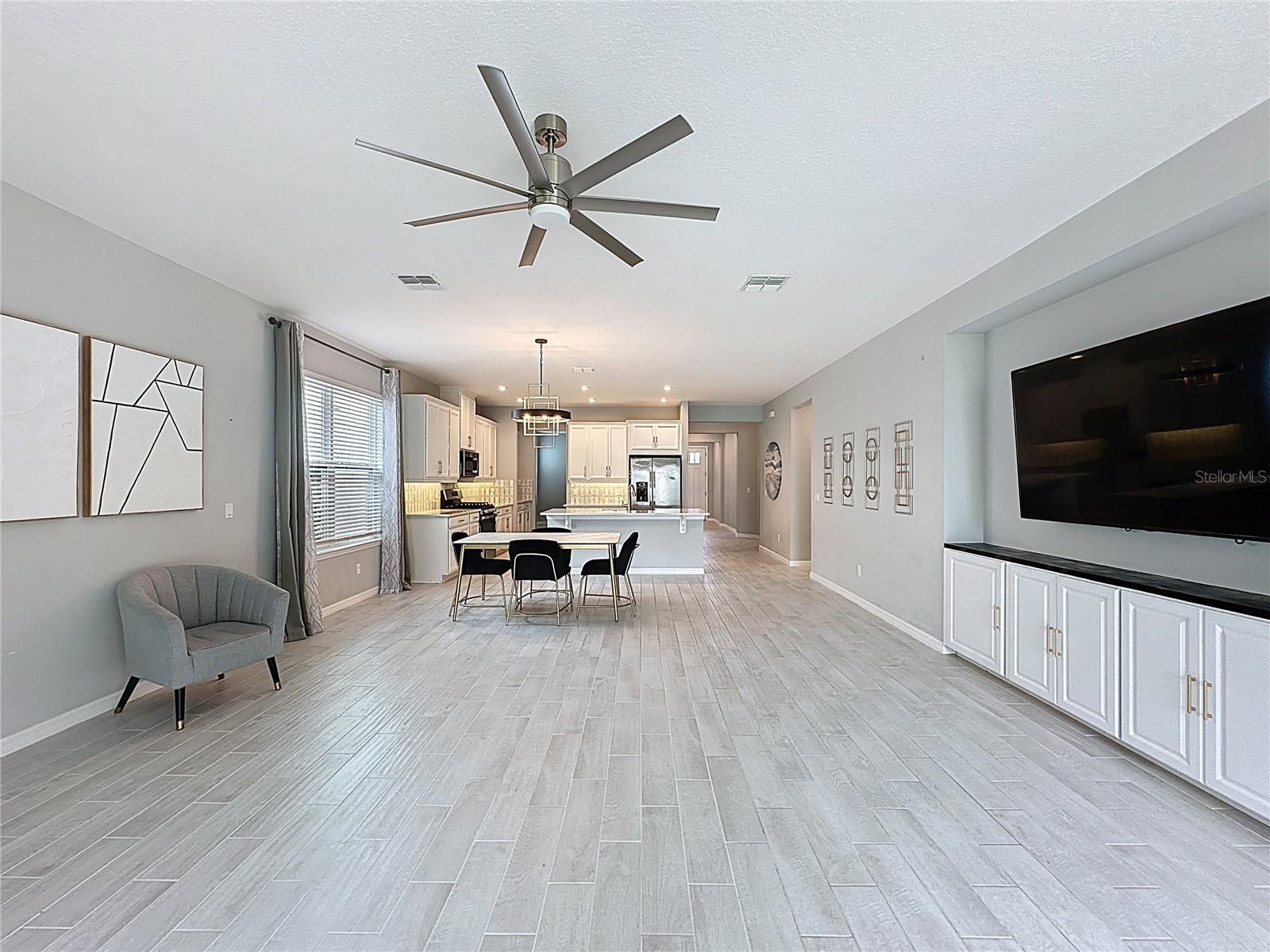 CRESTVIEW - Residential