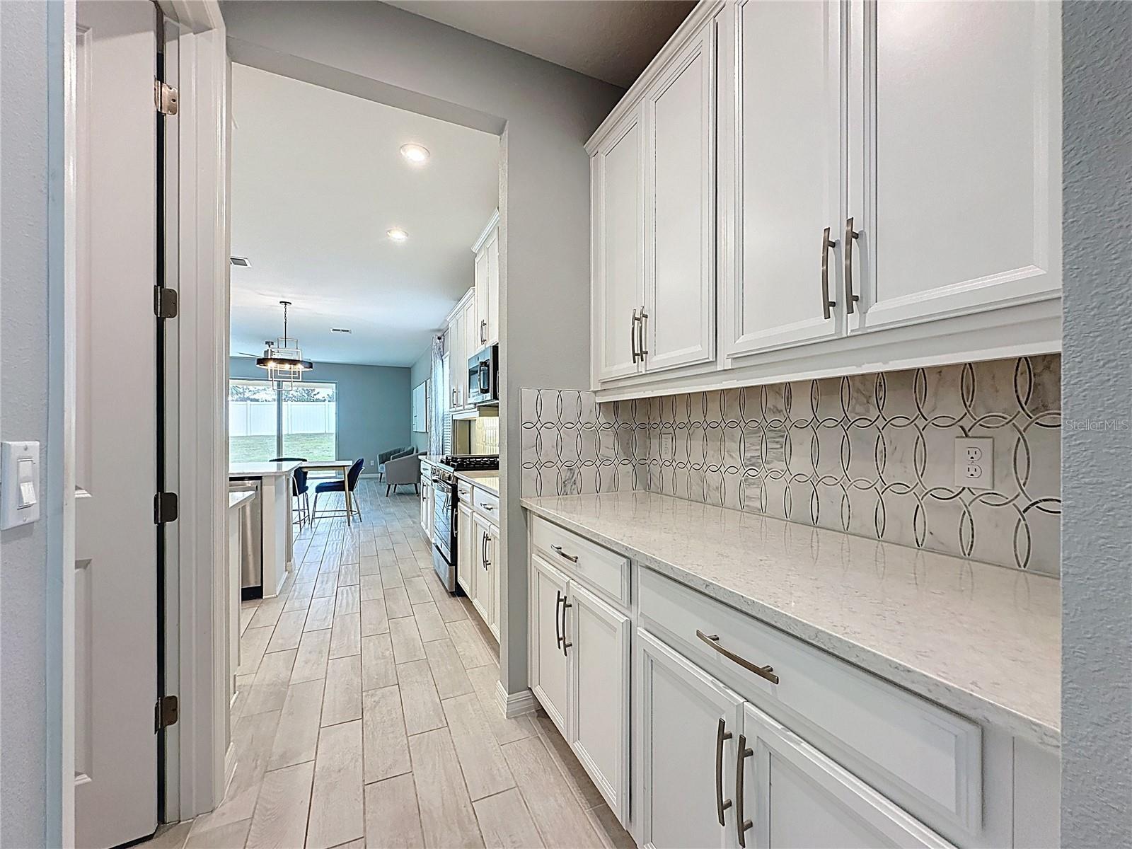 CRESTVIEW - Residential