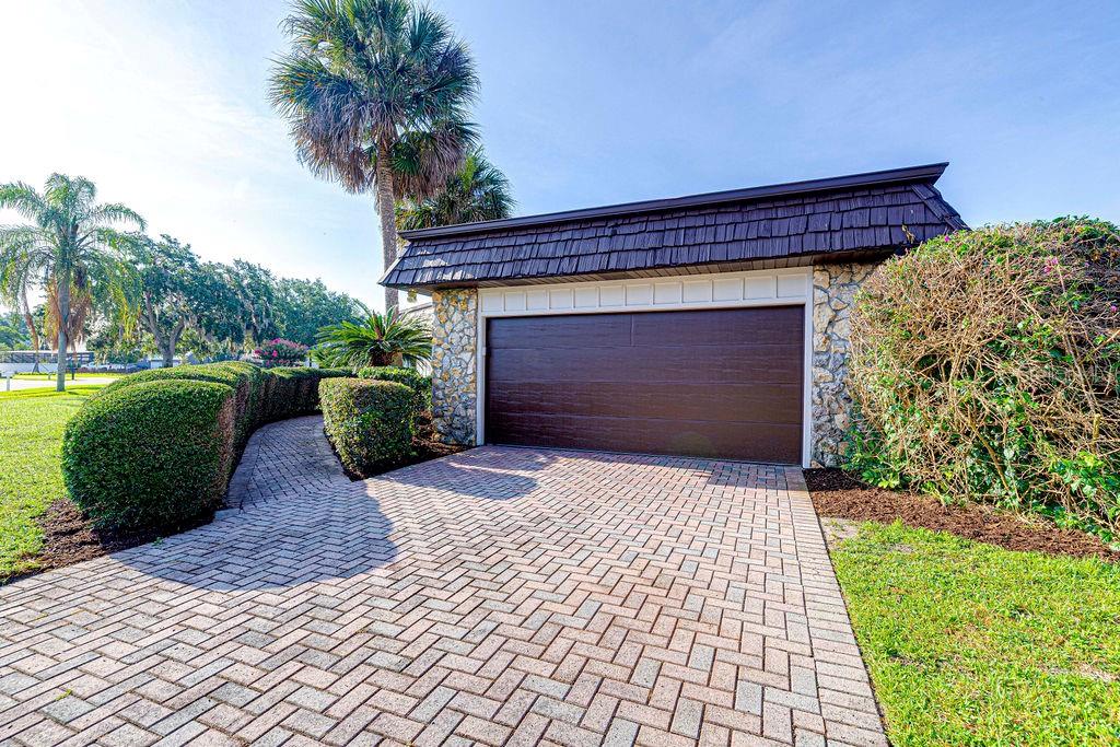8998 CRICHTON WOOD DRIVE