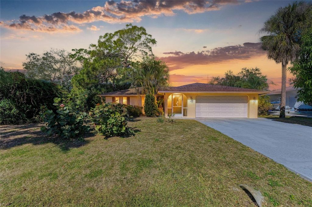 Photo of 460 Grant Road, Venice, FL 34293 (MLS # N6142699)