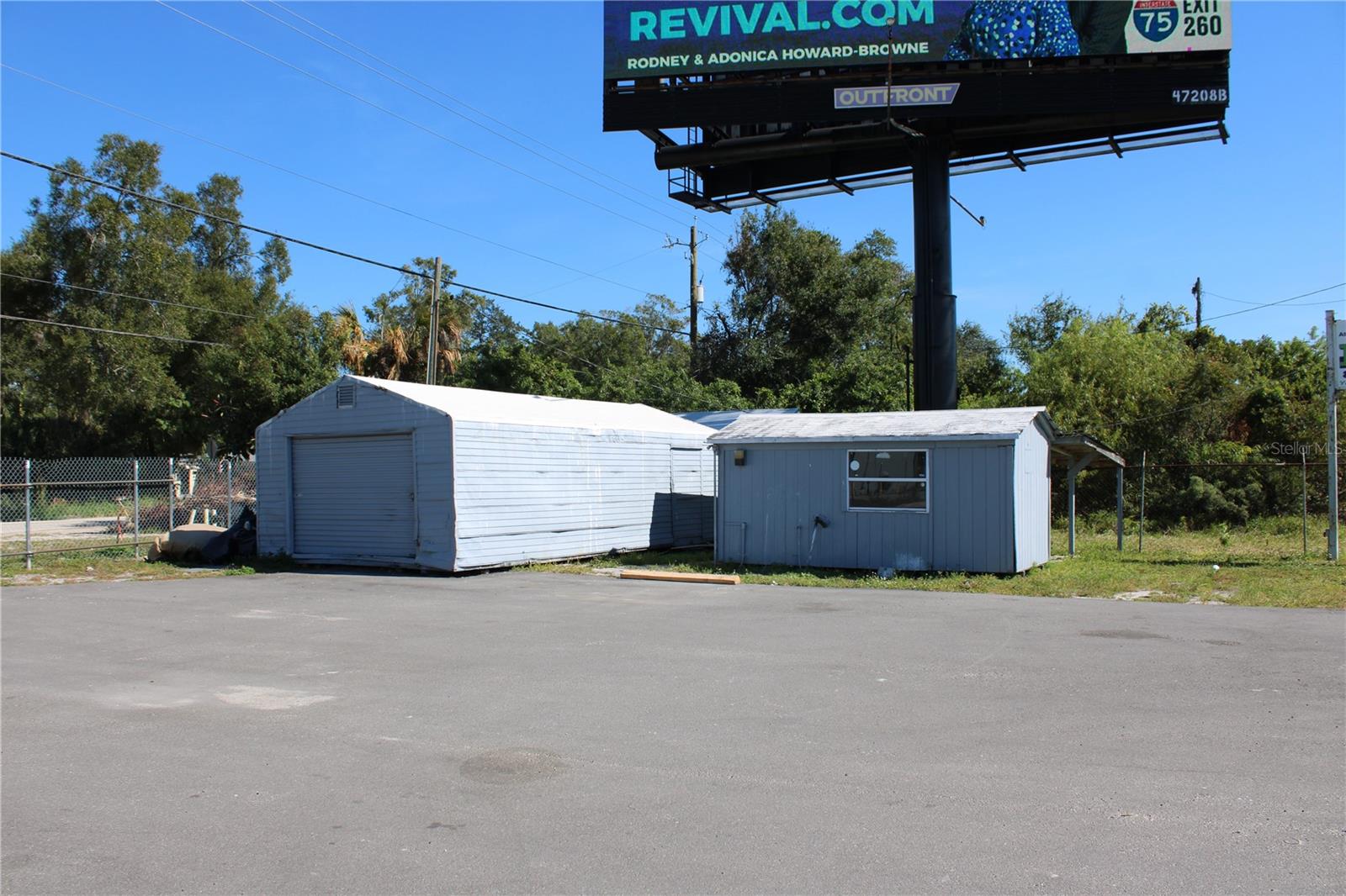 BOLLES SUB 19 & 302 - Commercial Lease