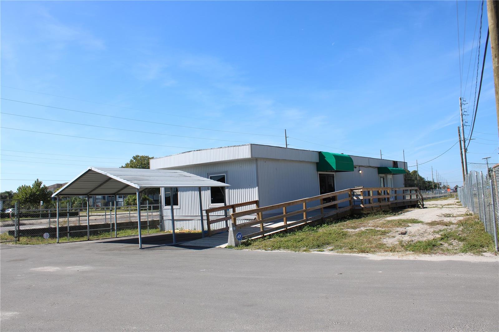 BOLLES SUB 19 & 302 - Commercial Lease