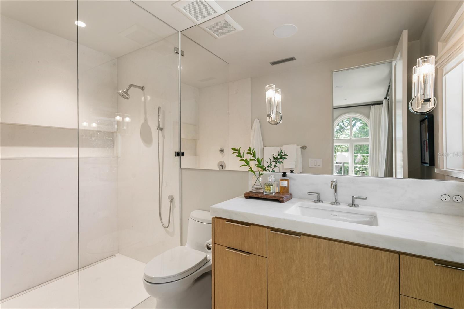 SNELL ISLE BRIGHTWATERS SEC 1 REP - Residential
