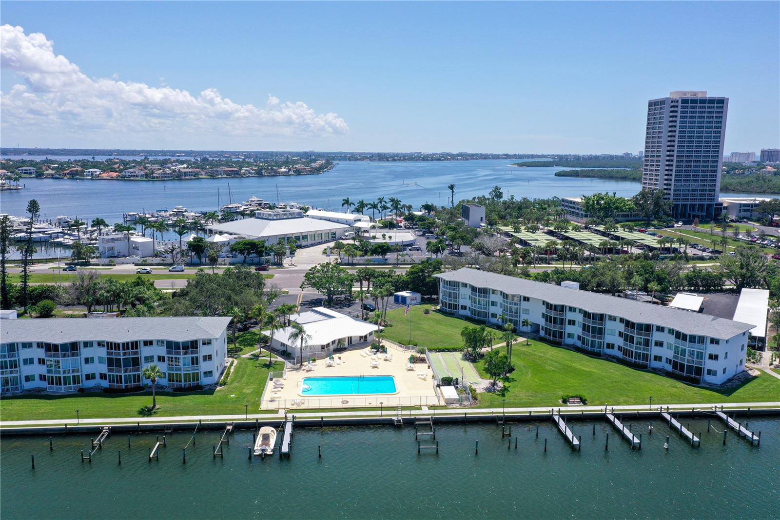 SARASOTA HARBOR EAST - Residential