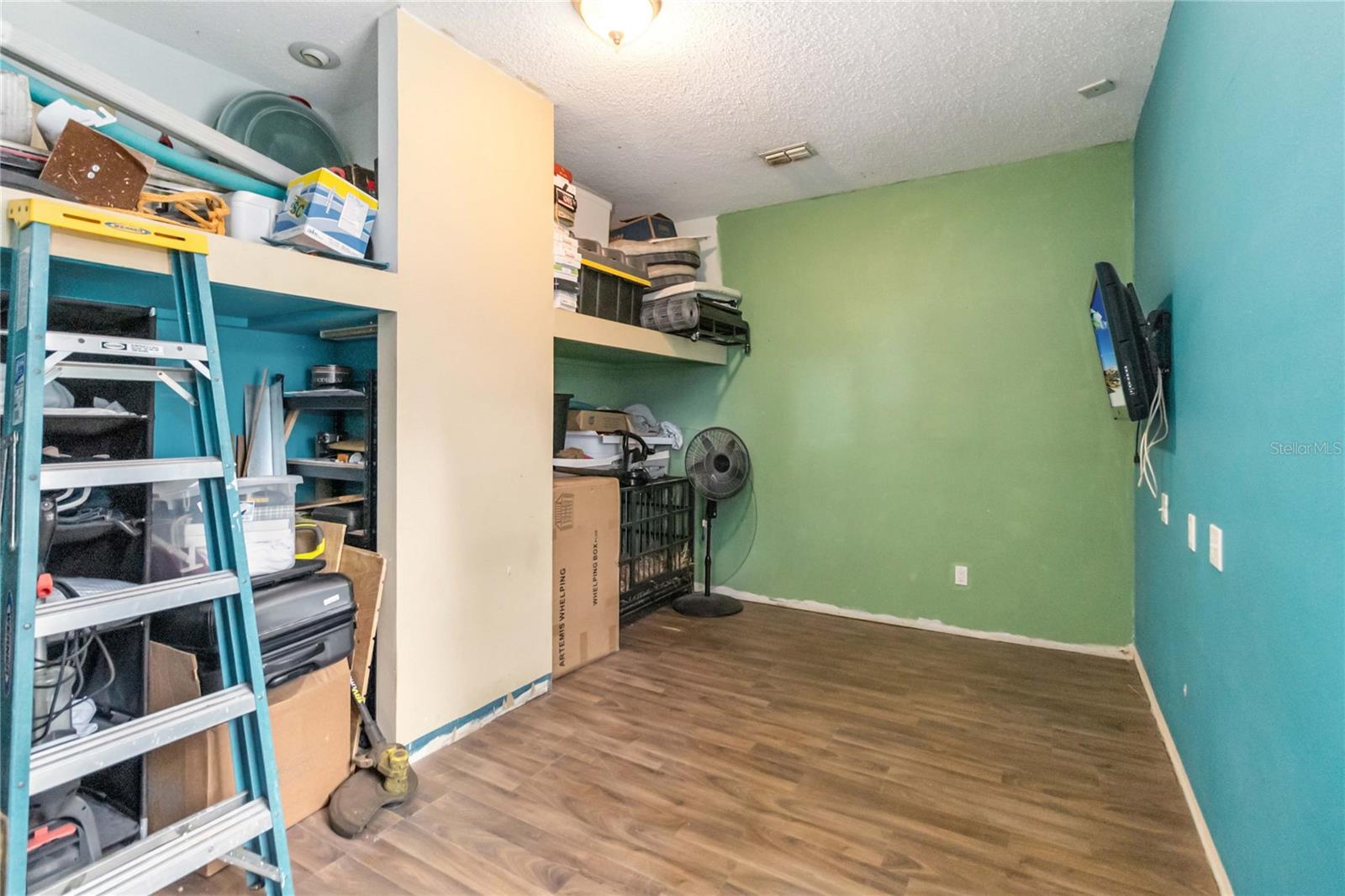 ACREAGE & UNREC - Residential