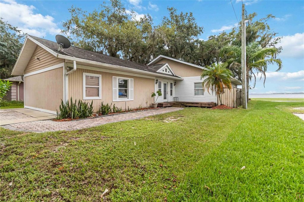 Photo of 6210 Alligator Lake Shore E, Saint Cloud, FL 34771 (MLS # S5135738)