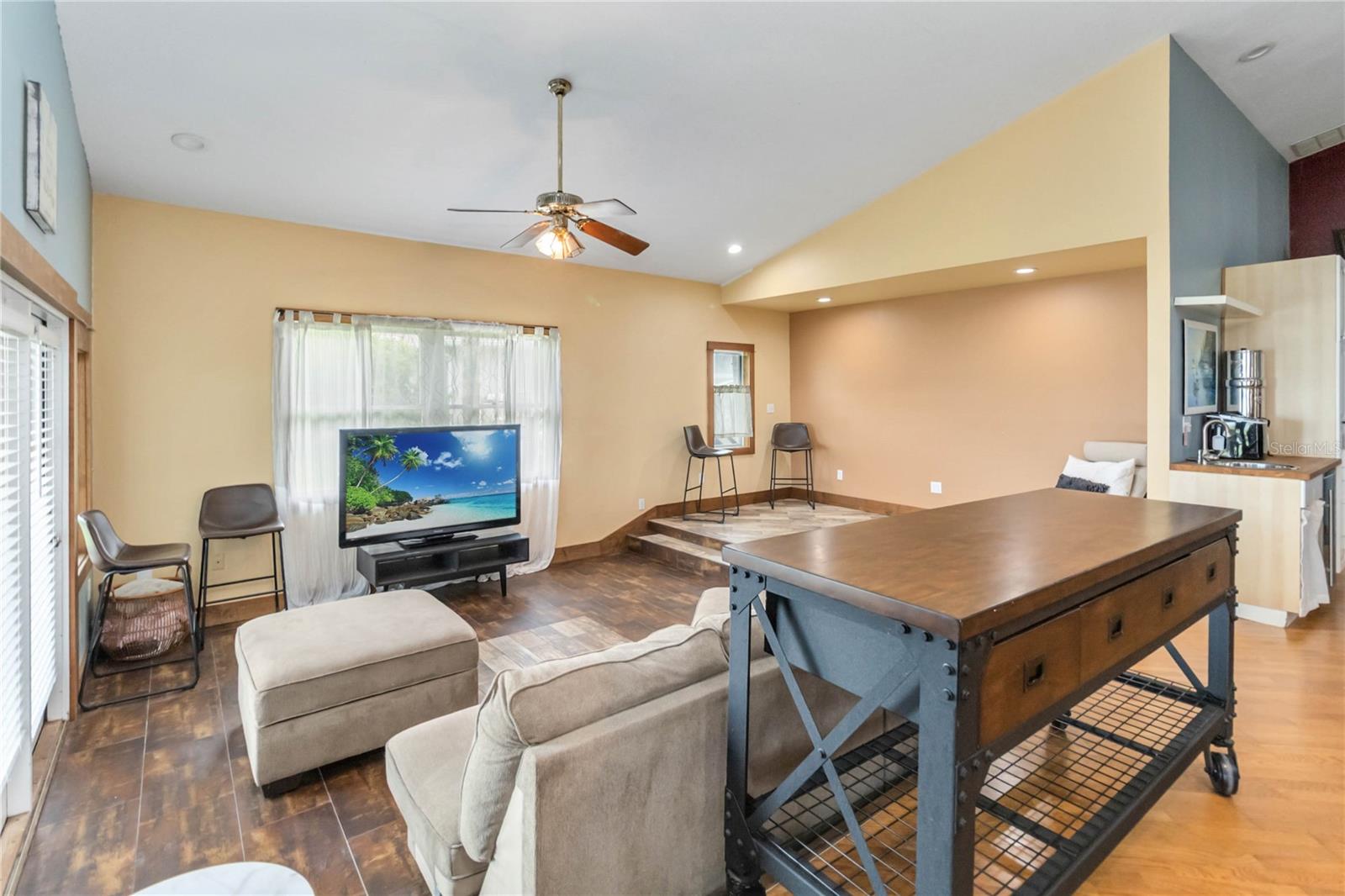 ACREAGE & UNREC - Residential