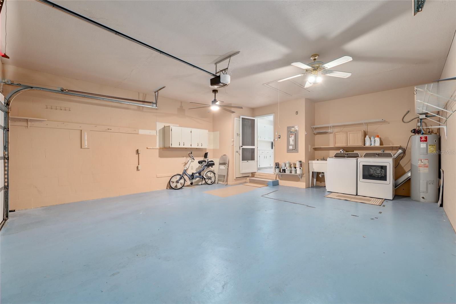 ON TOP OF THE WORLD - Residential