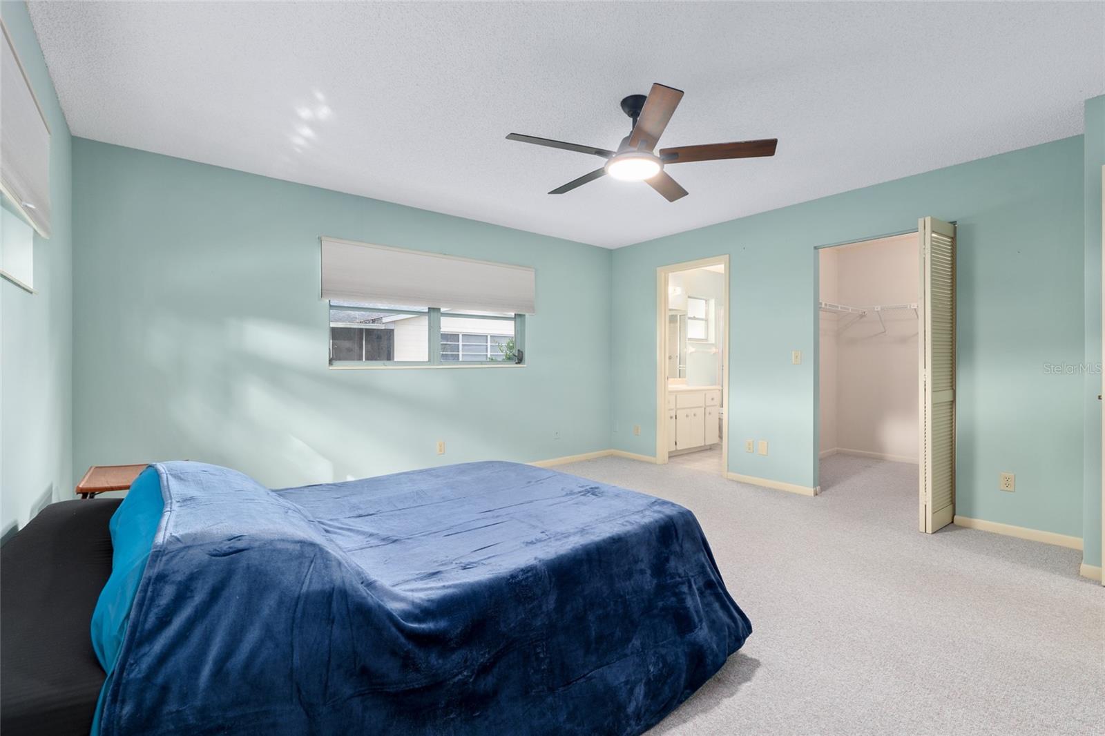 ON TOP OF THE WORLD - Residential