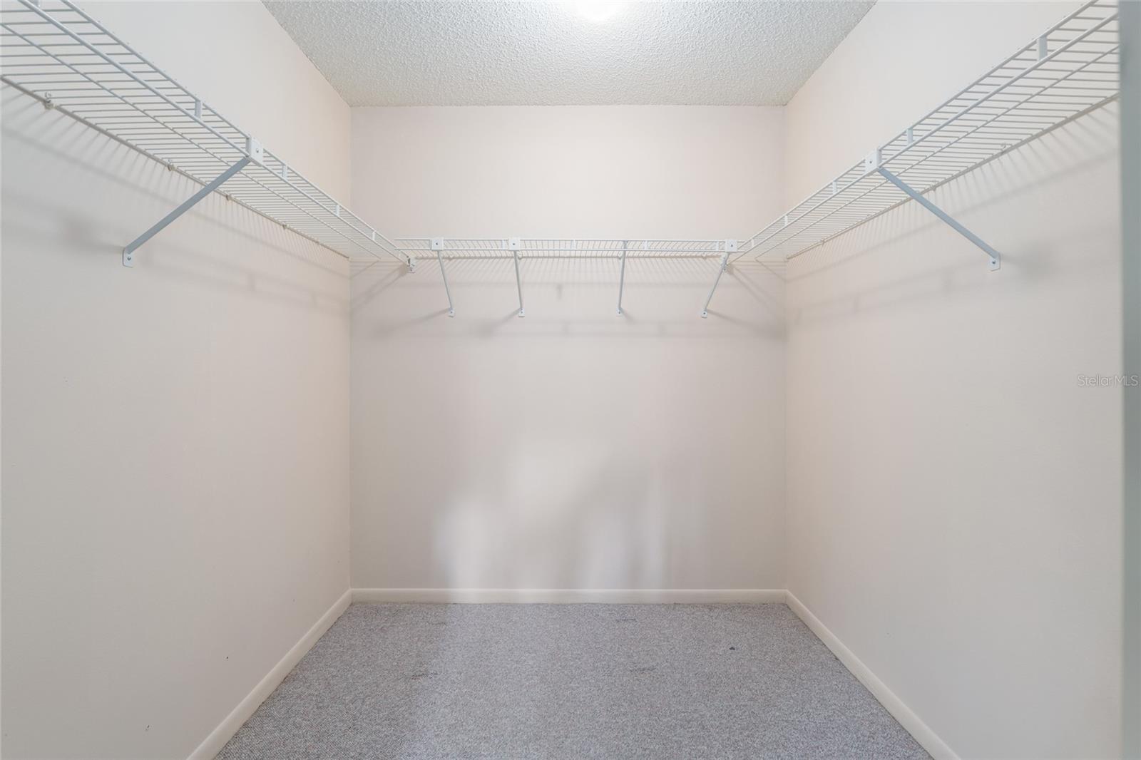 ON TOP OF THE WORLD - Residential