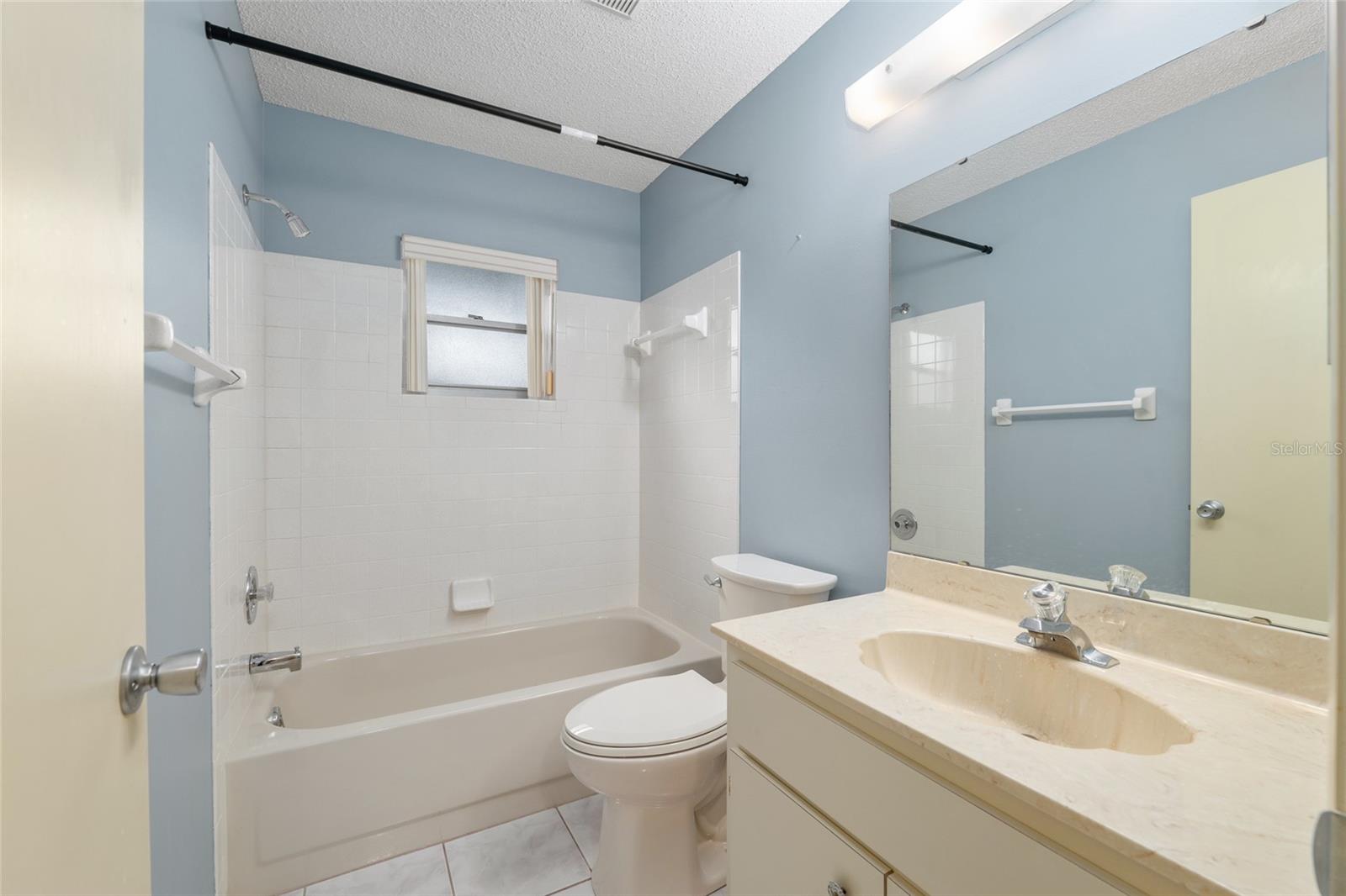 ON TOP OF THE WORLD - Residential