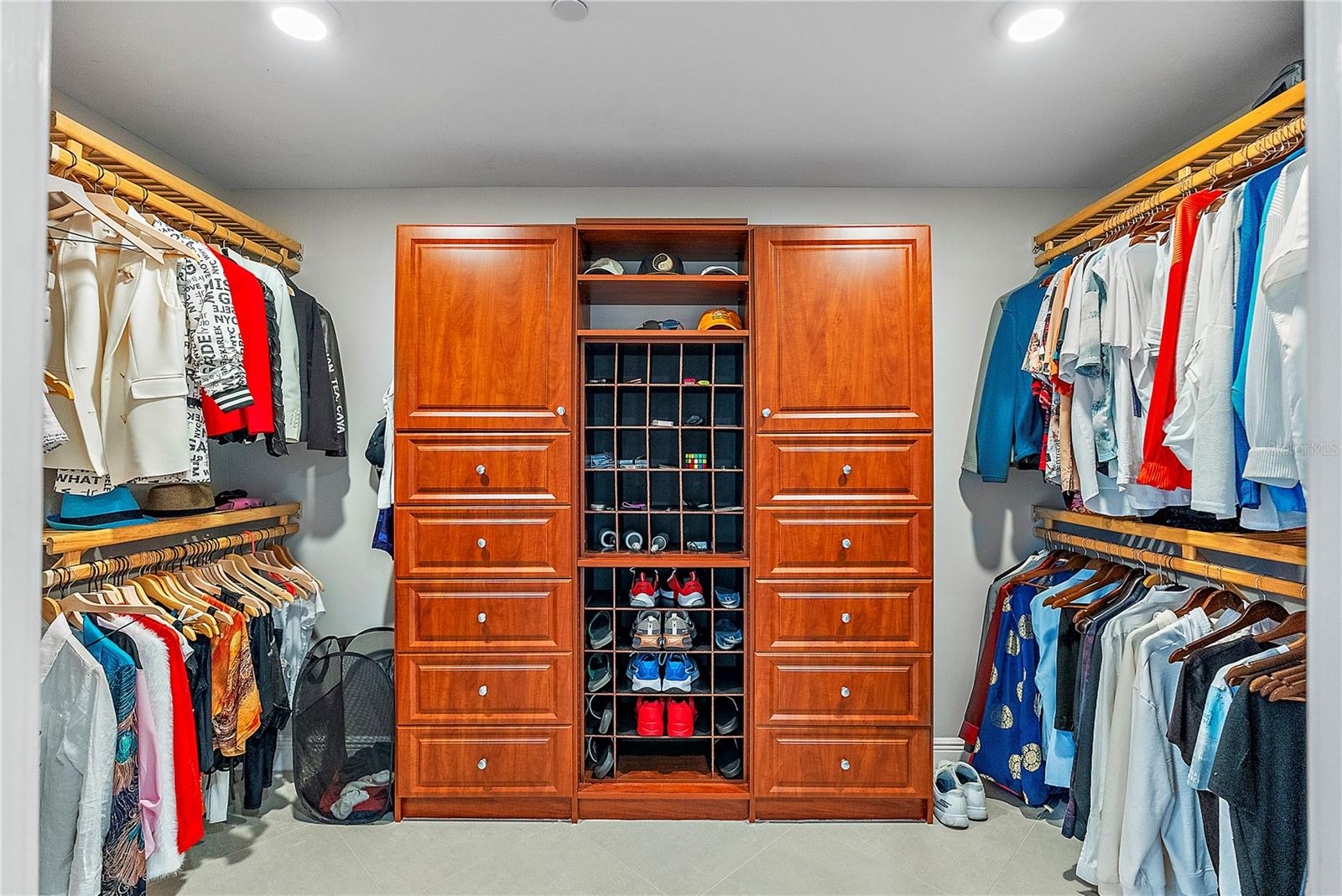 400 BEACH DRIVE CONDO - Residential Lease