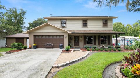 A home in LAKELAND