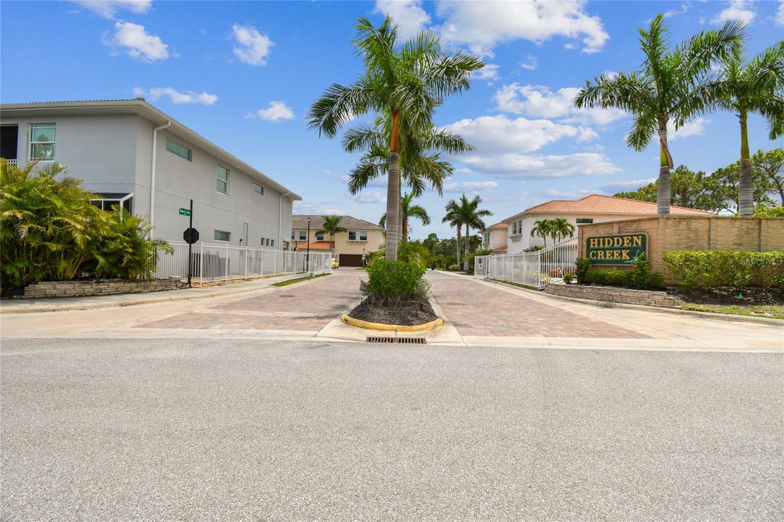 HIDDEN CREEK AT LAKEWOOD RANCH - Residential