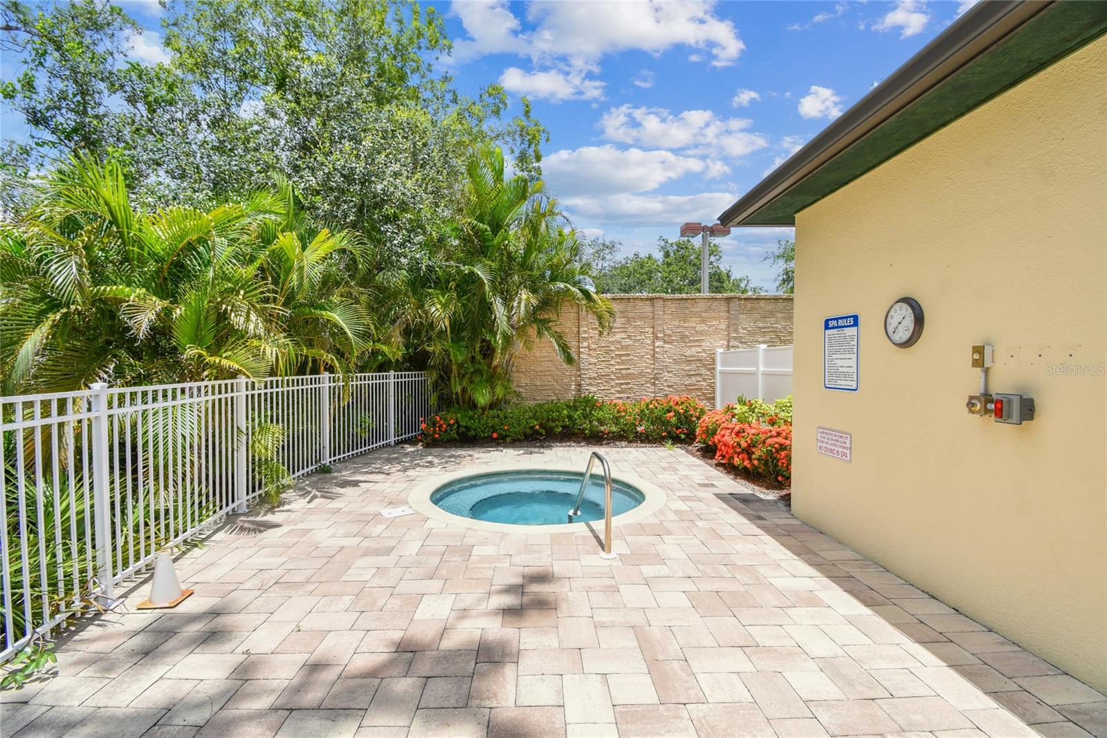 HIDDEN CREEK AT LAKEWOOD RANCH - Residential
