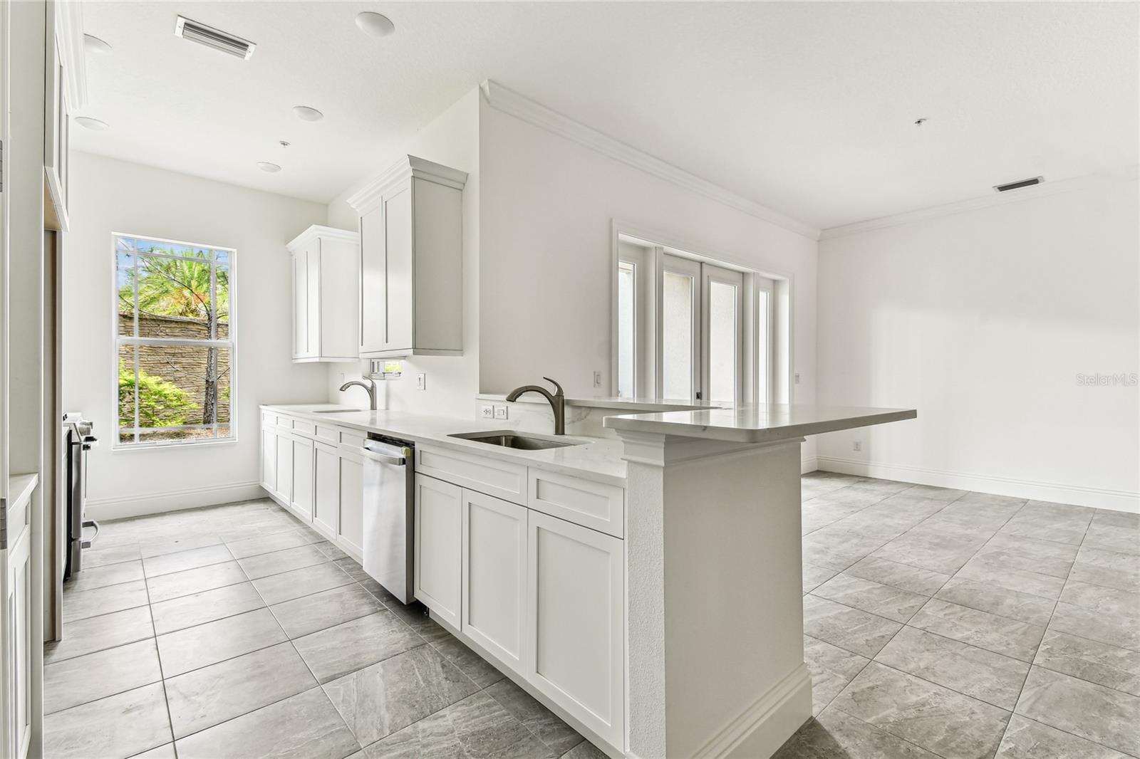 HIDDEN CREEK AT LAKEWOOD RANCH - Residential