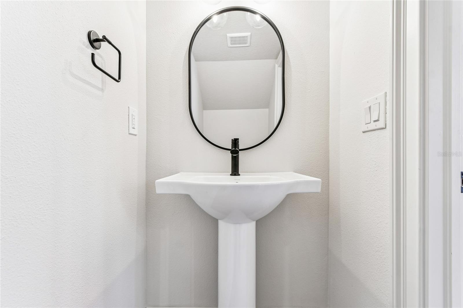 HIDDEN CREEK AT LAKEWOOD RANCH - Residential