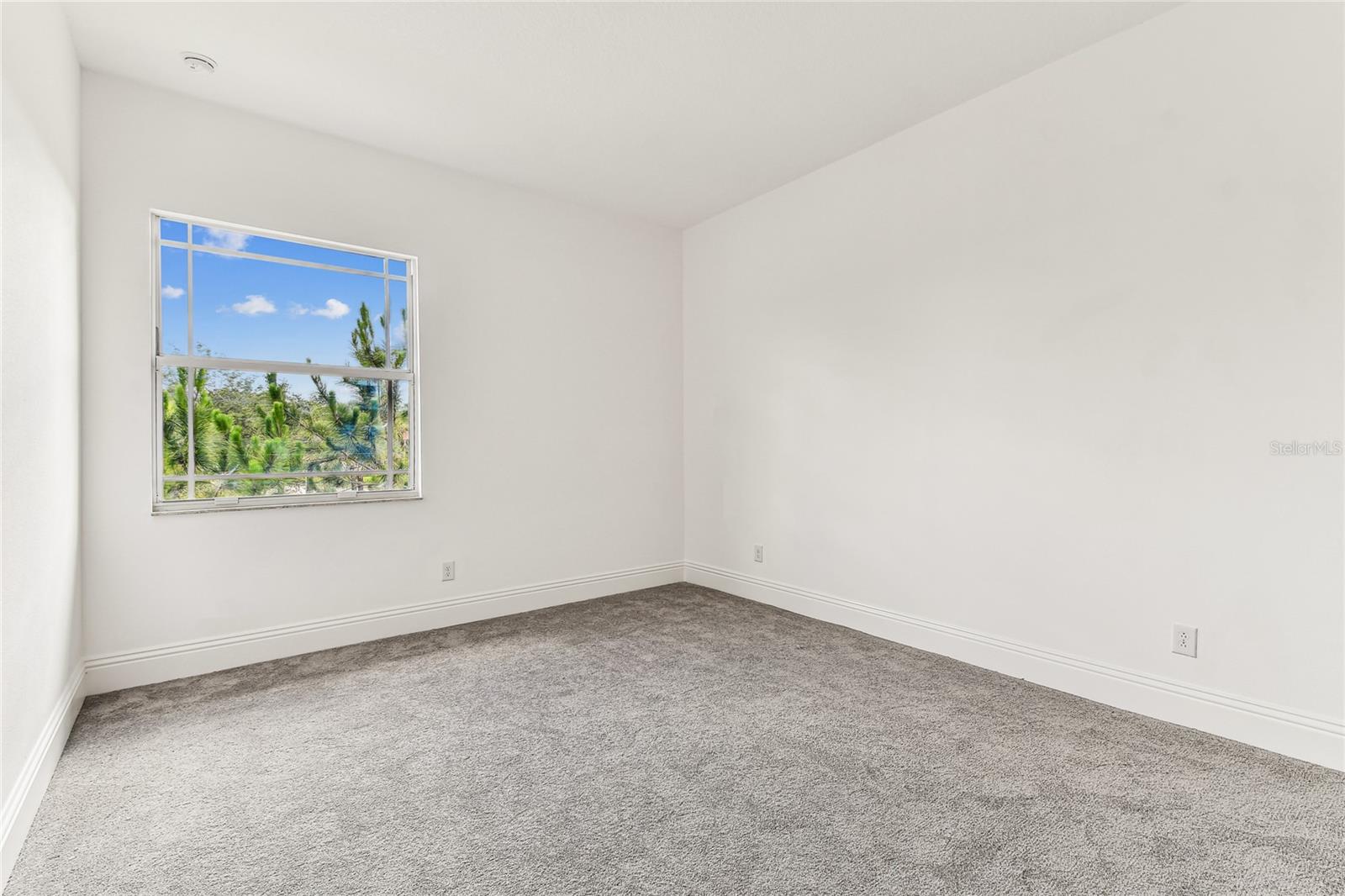 HIDDEN CREEK AT LAKEWOOD RANCH - Residential