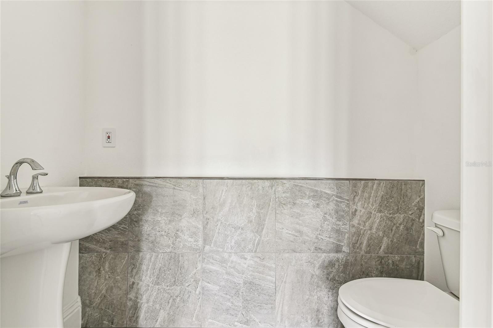 HIDDEN CREEK AT LAKEWOOD RANCH - Residential