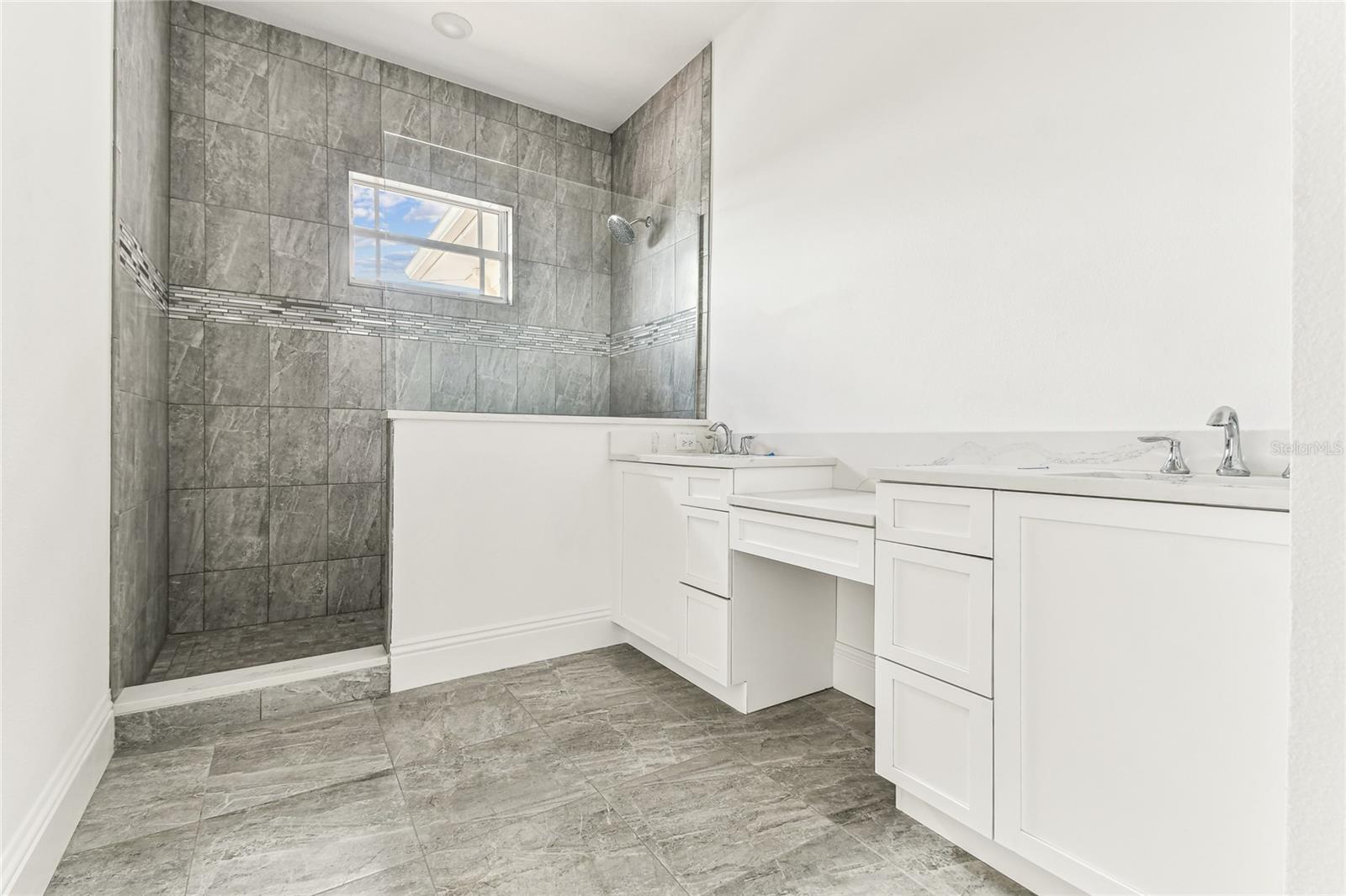 HIDDEN CREEK AT LAKEWOOD RANCH - Residential