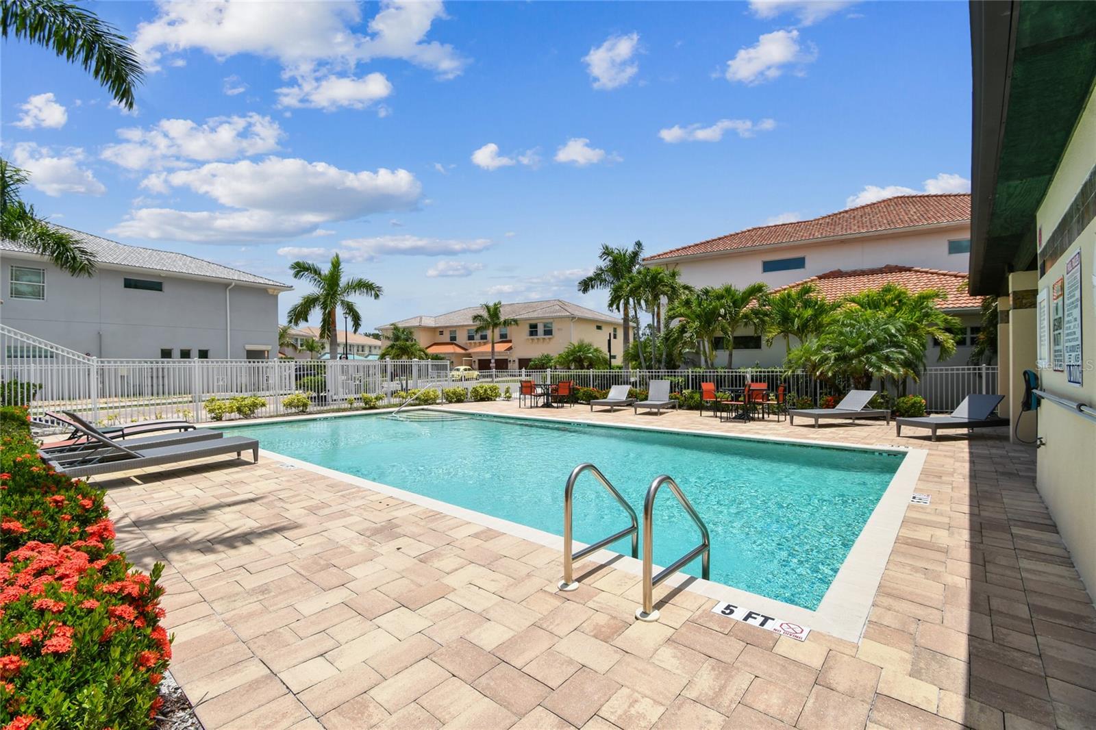 HIDDEN CREEK AT LAKEWOOD RANCH - Residential