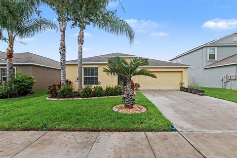 Photo of 223 Cascade Bend Drive, Ruskin, FL 33570 (MLS # TB8556317)