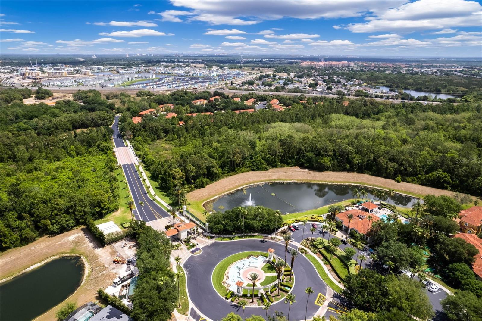EMERALD ISLAND RESORT - Residential