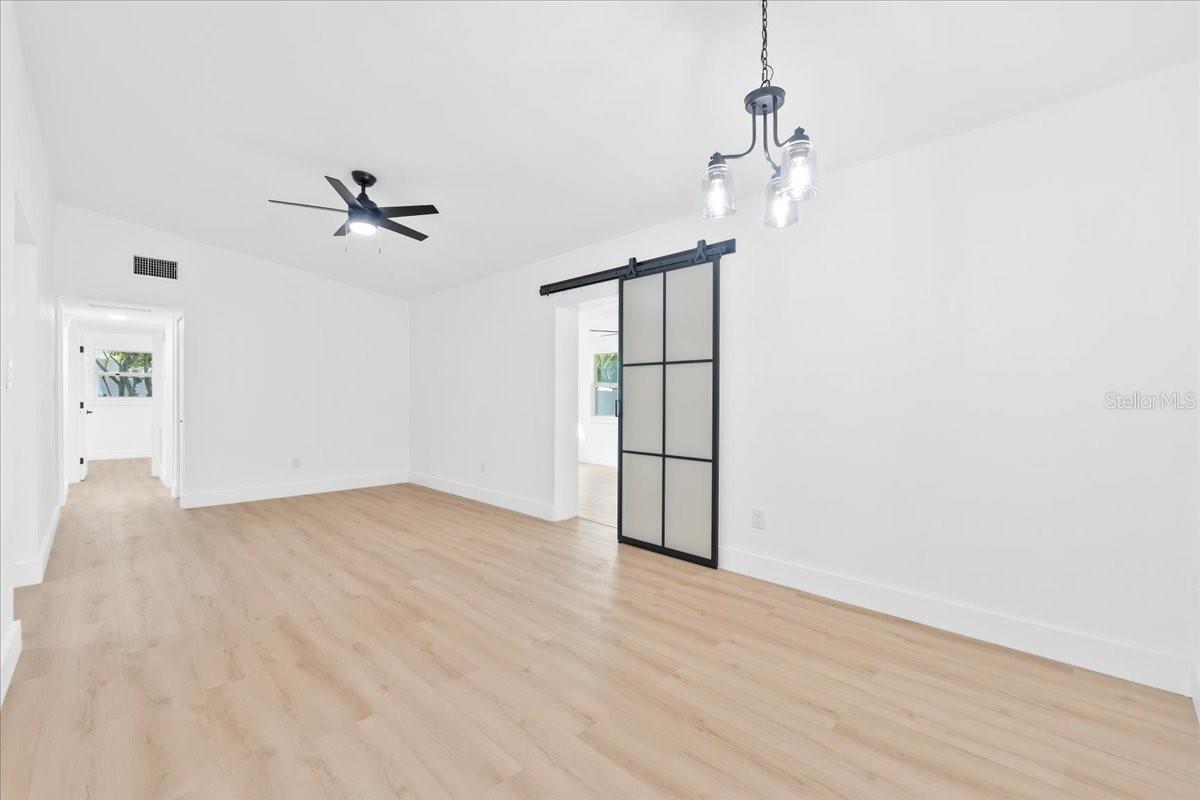 CRYSTAL SHORES - Residential