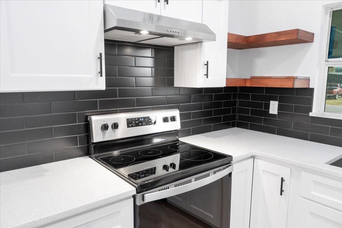 CRYSTAL SHORES - Residential