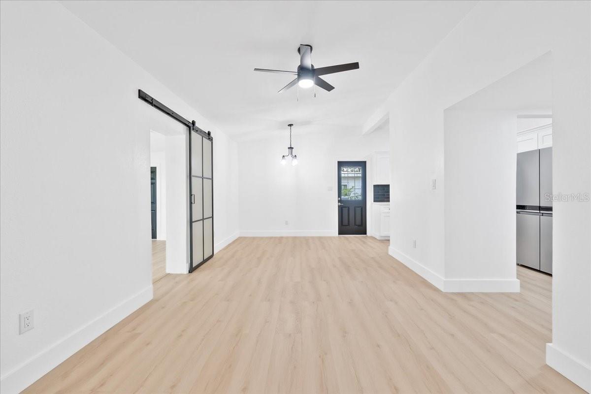 CRYSTAL SHORES - Residential