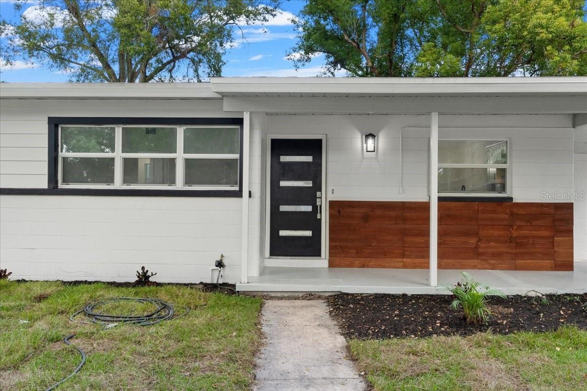 CRYSTAL SHORES - Residential