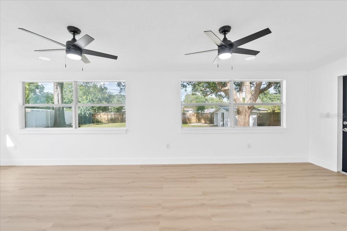 CRYSTAL SHORES - Residential