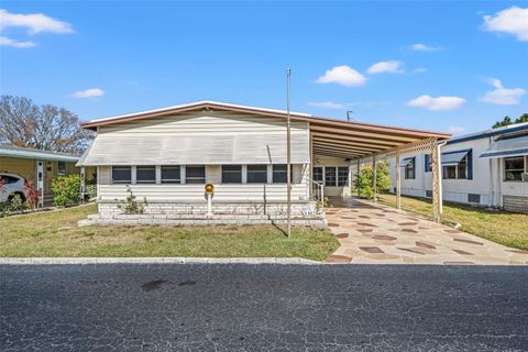 Manufactured Home in HOLIDAY FL 3807 LOMI LOMI DRIVE.jpg